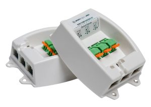 V423 POE 3-WAY SMARTGATEWAY